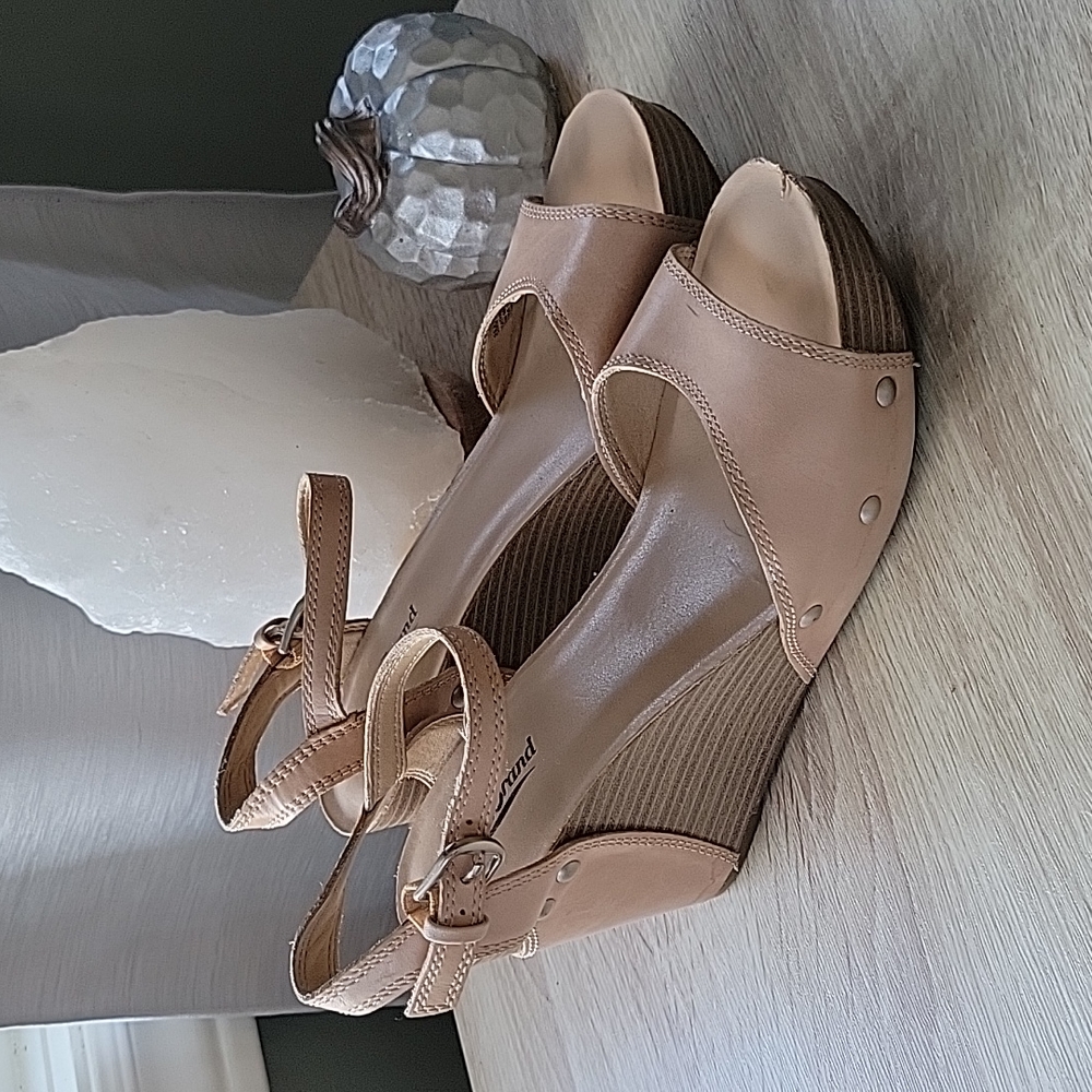 Lucky Brand Marshha wedge platform
